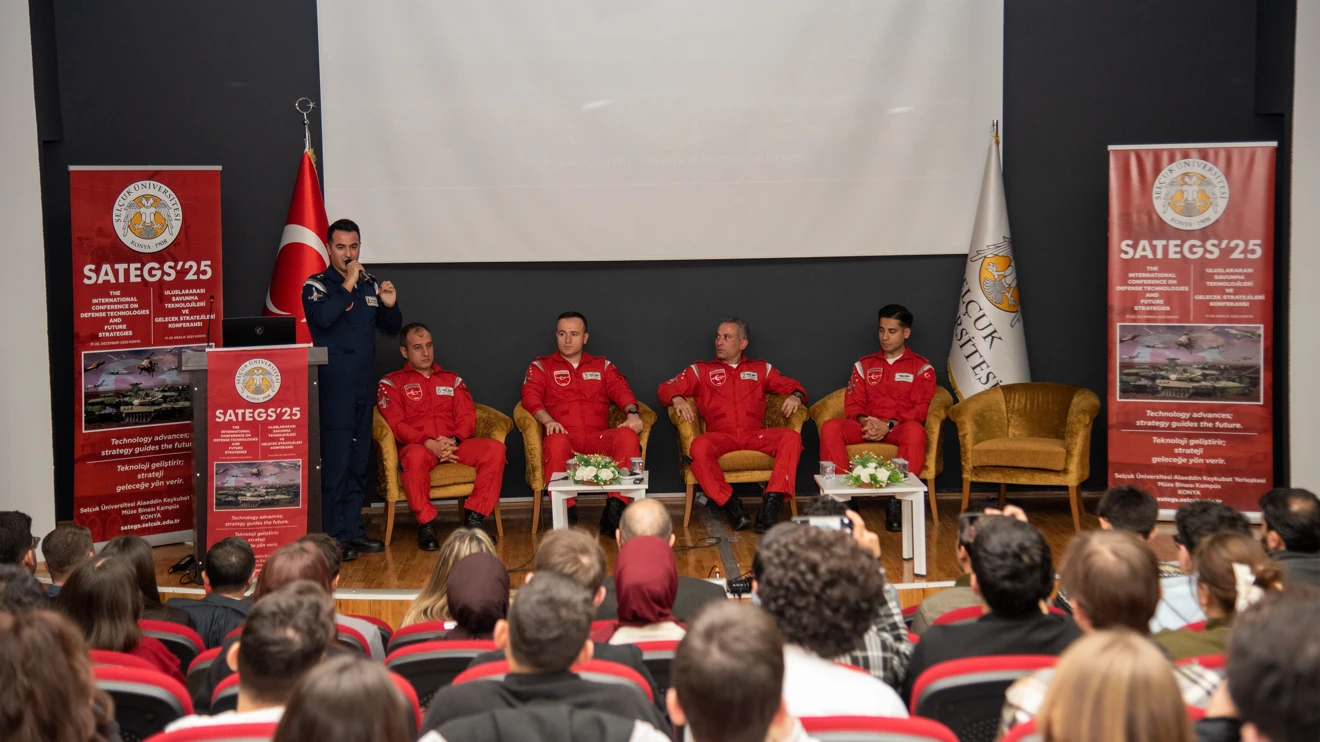 Türk Yıldızları, Selçuk Üniversitesi öğrencileriyle buluştu